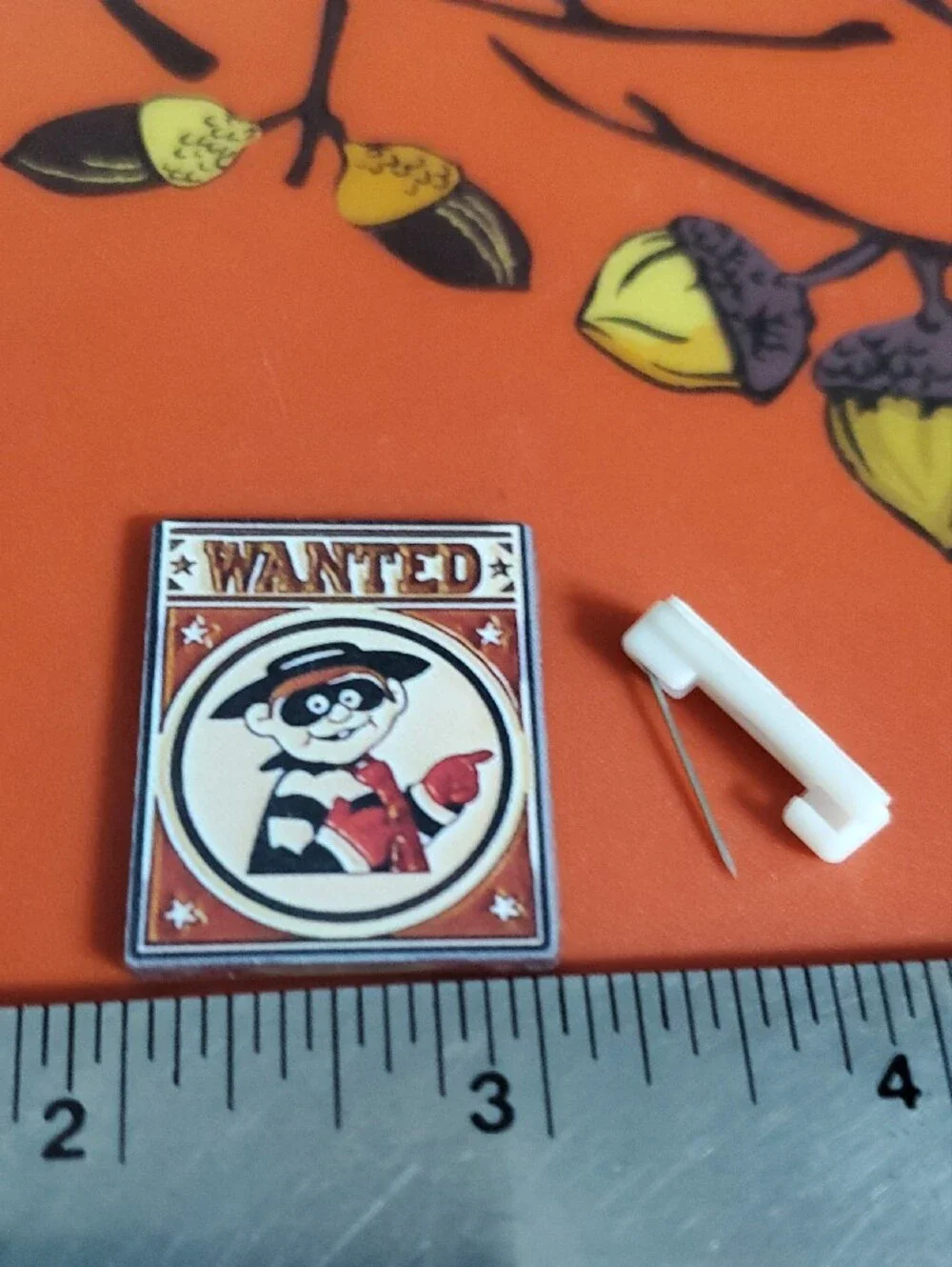 Hamburger burglar Wanted Character Enamel Pin - Red & Black